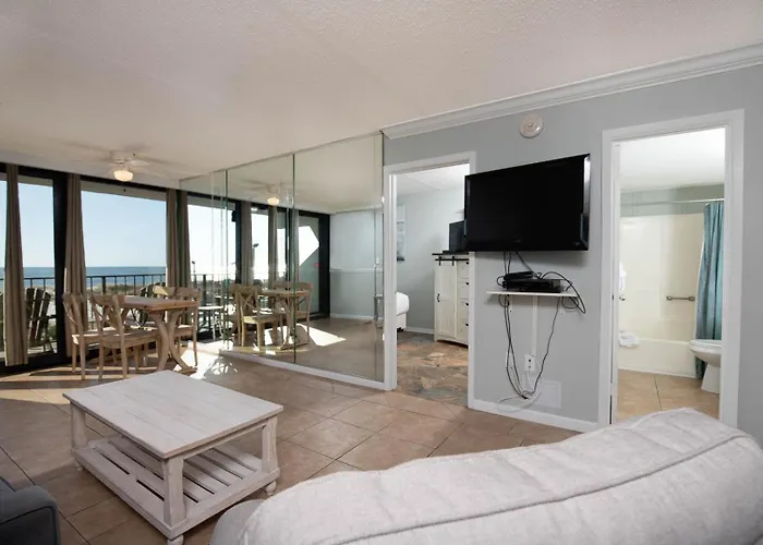 Apartment Island Winds East 109 *