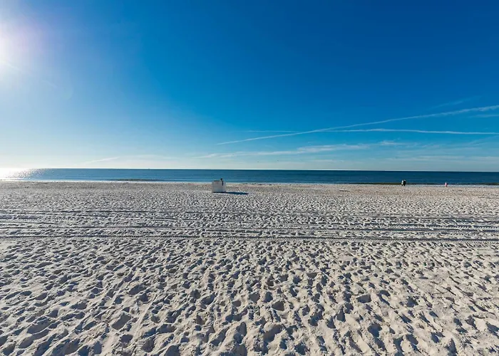 Apartment Island Winds East 109
